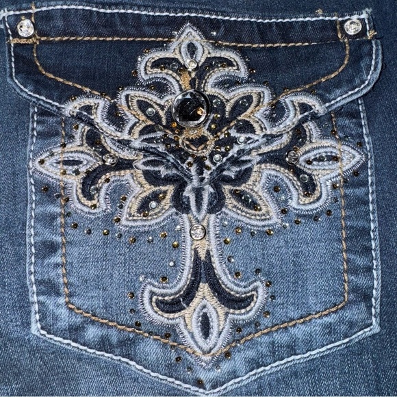 Earl Women’s Denim Jeans SZ 20W Fancy Back Pockets Faded Whiskering Wide Leg - Picture 2 of 8